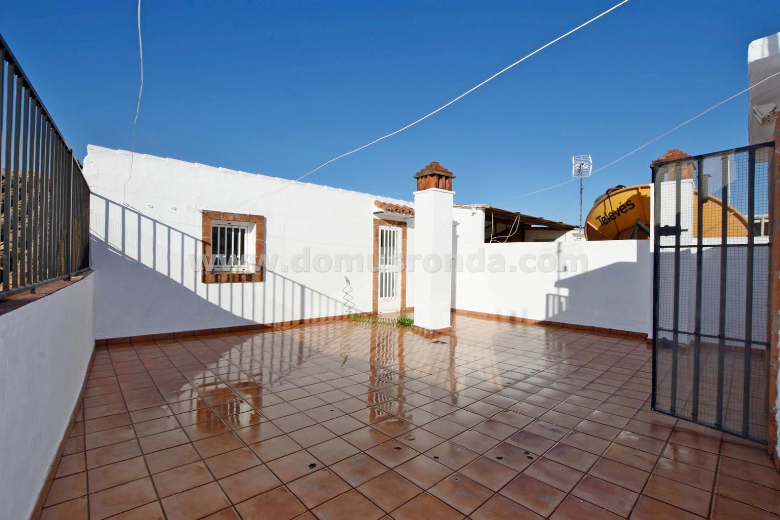 Vista exterior de Dúplex en venda en Ronda amb Aire condicionat, Calefacció i Terrassa