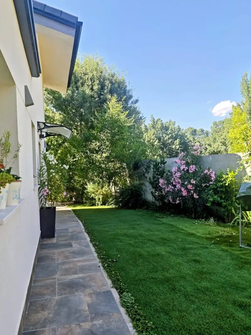 Jardí de Casa o xalet en venda en Moralzarzal amb Aire condicionat, Calefacció i Piscina