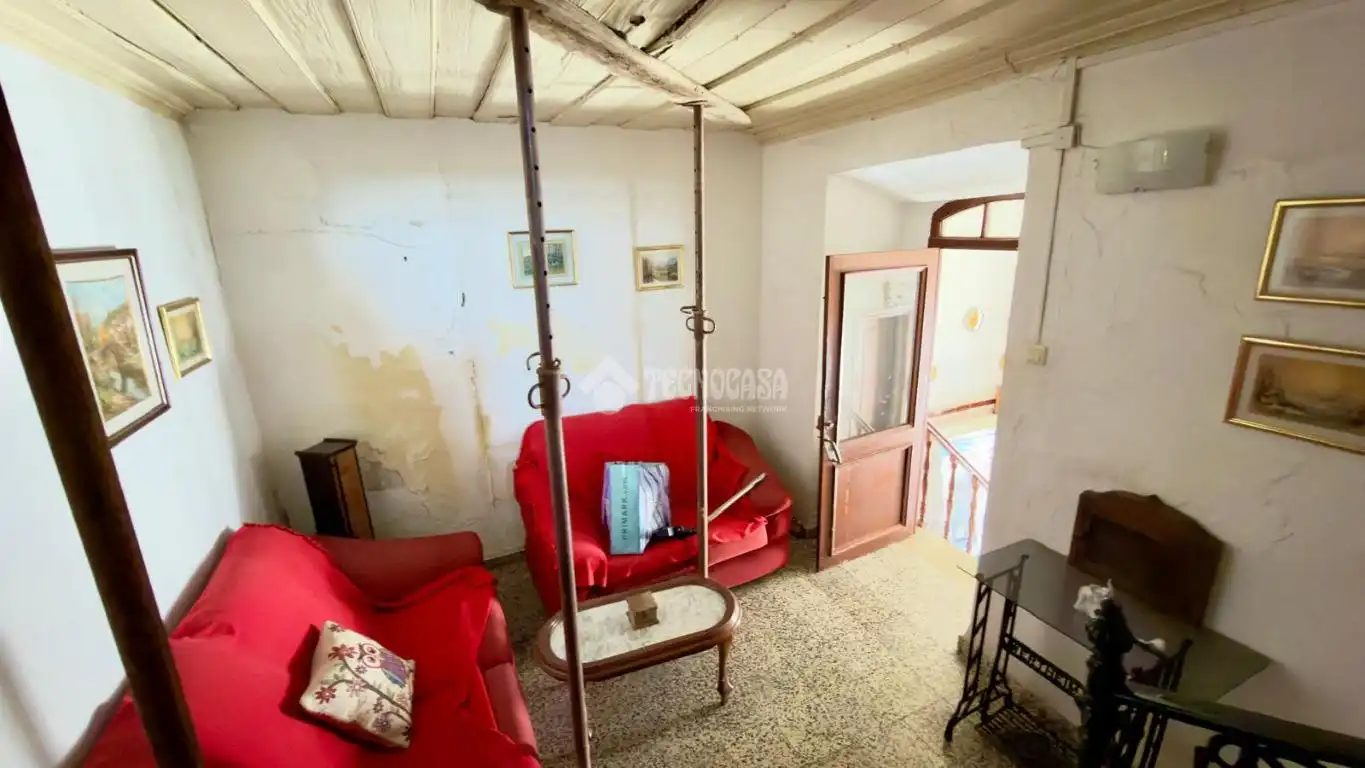 Sala d'estar de Casa adosada en venda en Jimena de la Frontera amb Traster