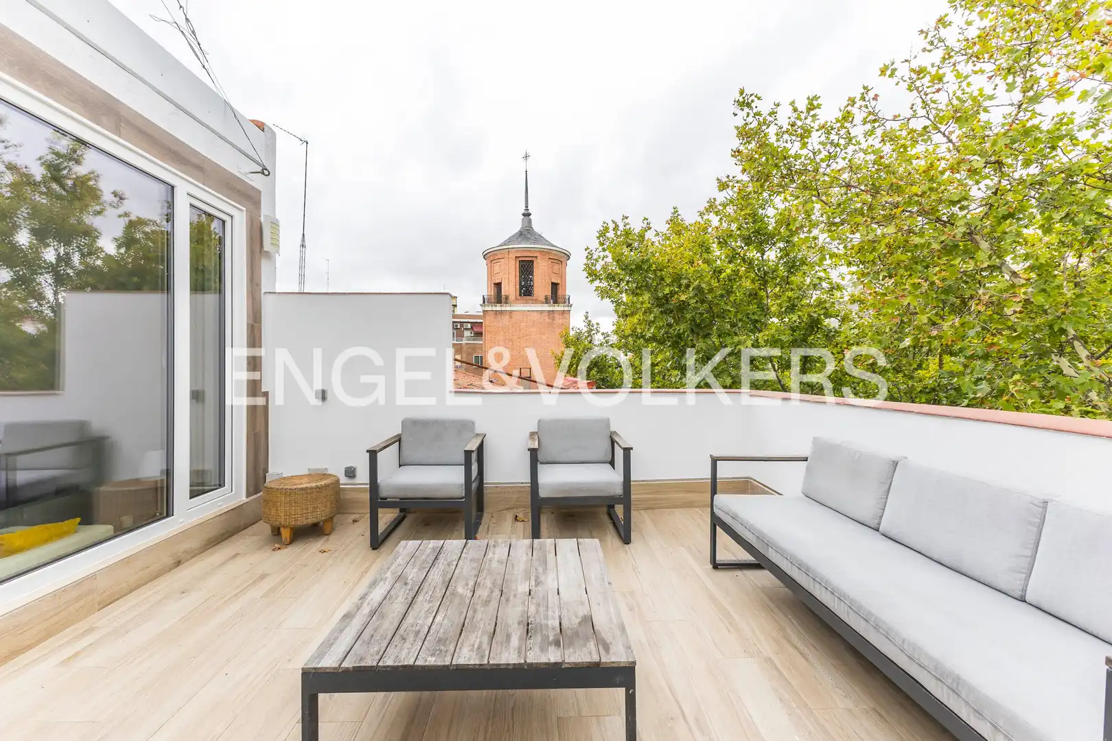 Terrasse von Dachboden zur Miete in Madrid mit Klimaanlage, Heizung und Parkett