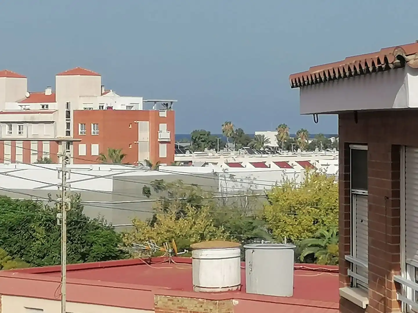 Außenansicht von Wohnung zur Miete in Castellón de la Plana / Castelló de la Plana mit Terrasse, Abstellraum und Möbliert