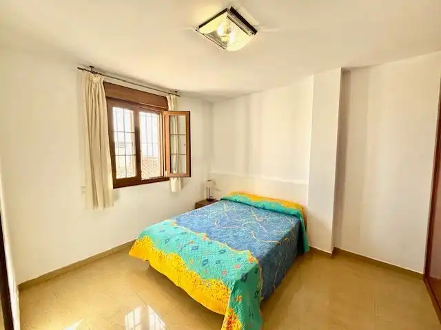 Schlafzimmer von Dachboden zur Miete in Altea mit Klimaanlage, Terrasse und Möbliert