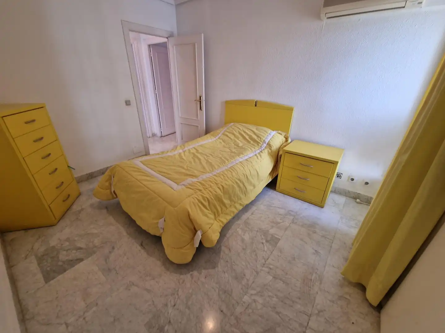 Habitación de Piso de alquiler en Águilas con Balcón y Piscina comunitaria
