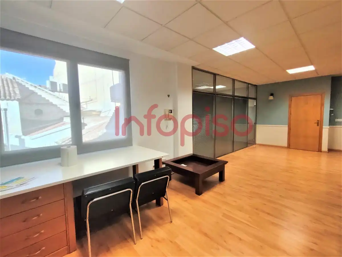 Oficina de alquiler en Valdepeñas con Aire acondicionado y Calefacción