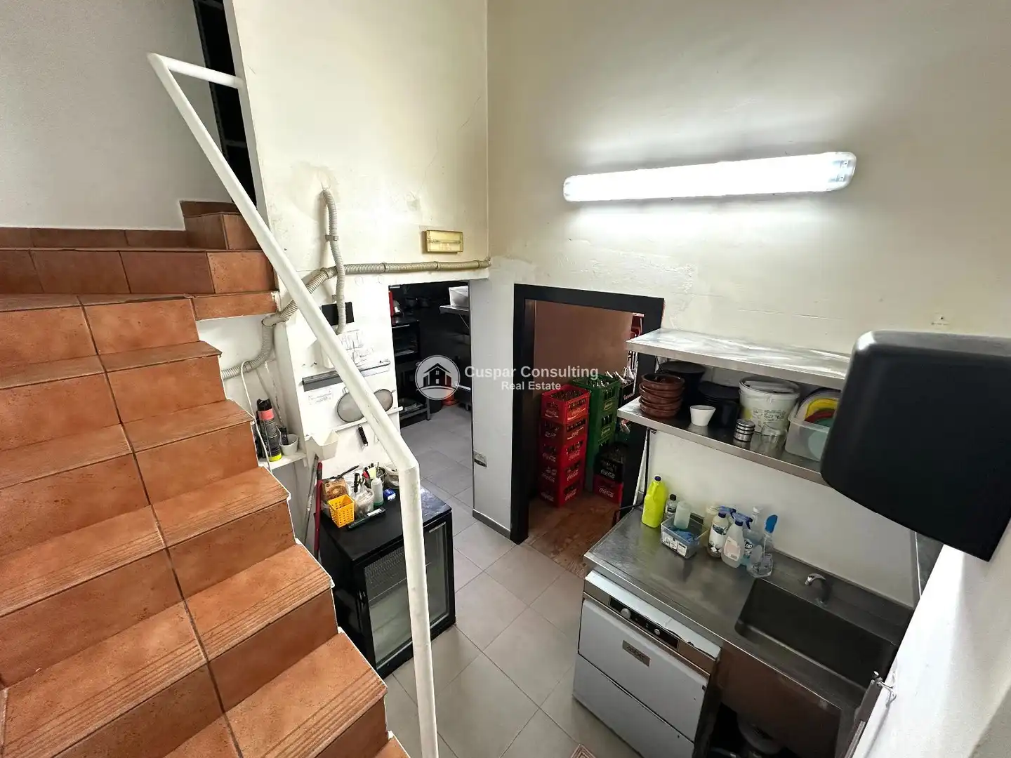 Cuina de Local en venda en Los Alcázares amb Aire condicionat, Terrassa i Moblat