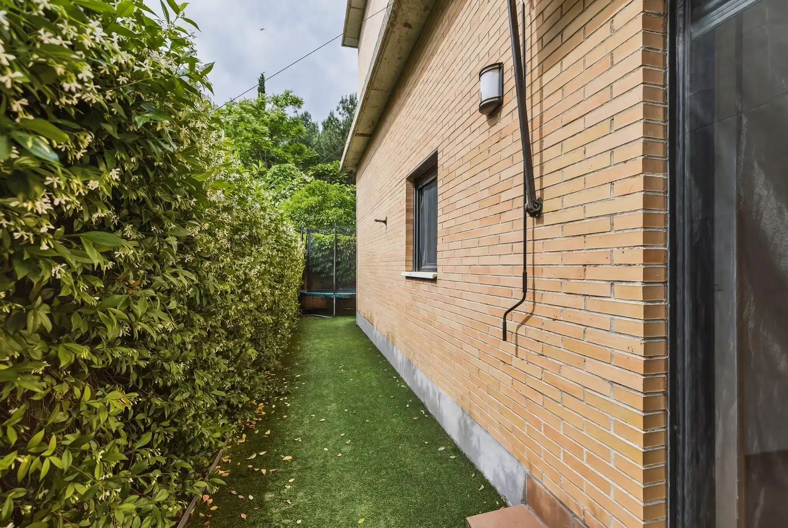 Jardín de Planta baja en venta en Madrid con Calefacción, Jardín privado y Piscina comunitaria