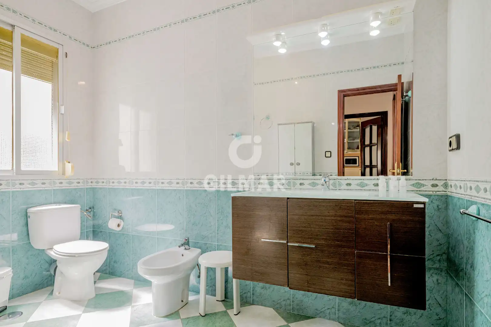 Baño de Piso en venta en Cádiz con Calefacción