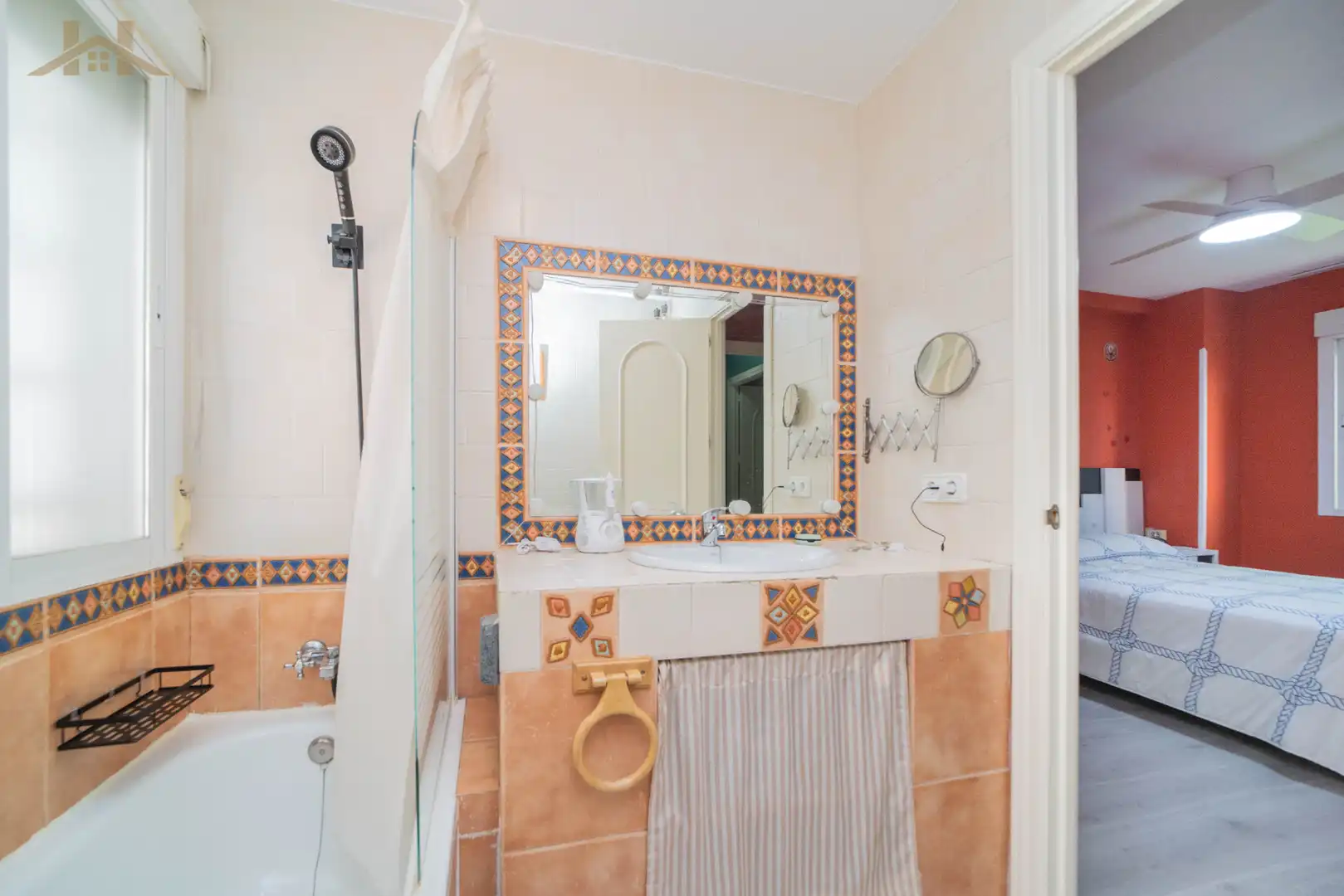Baño de Piso en venta en Fuenlabrada con Calefacción, Trastero y Amueblado