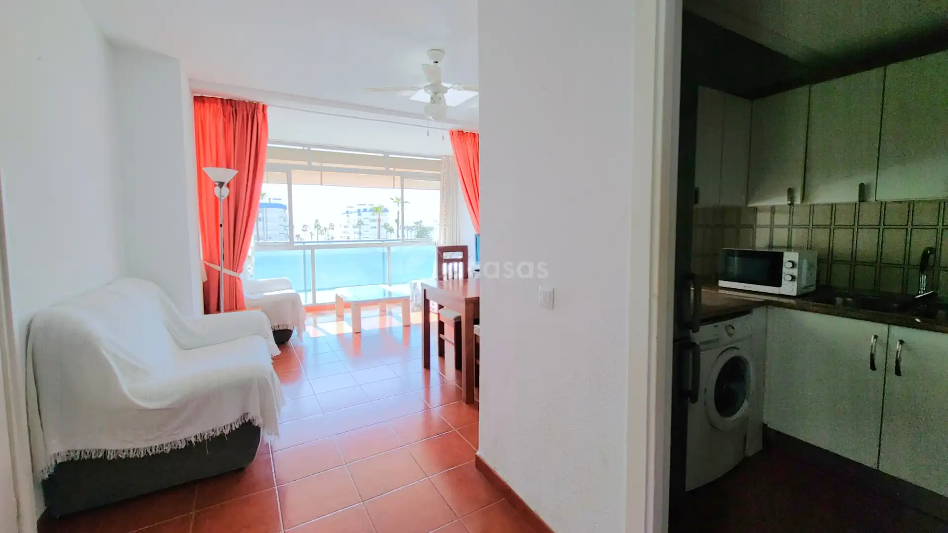 Sala d'estar de Apartament en venda en Torrequebrada