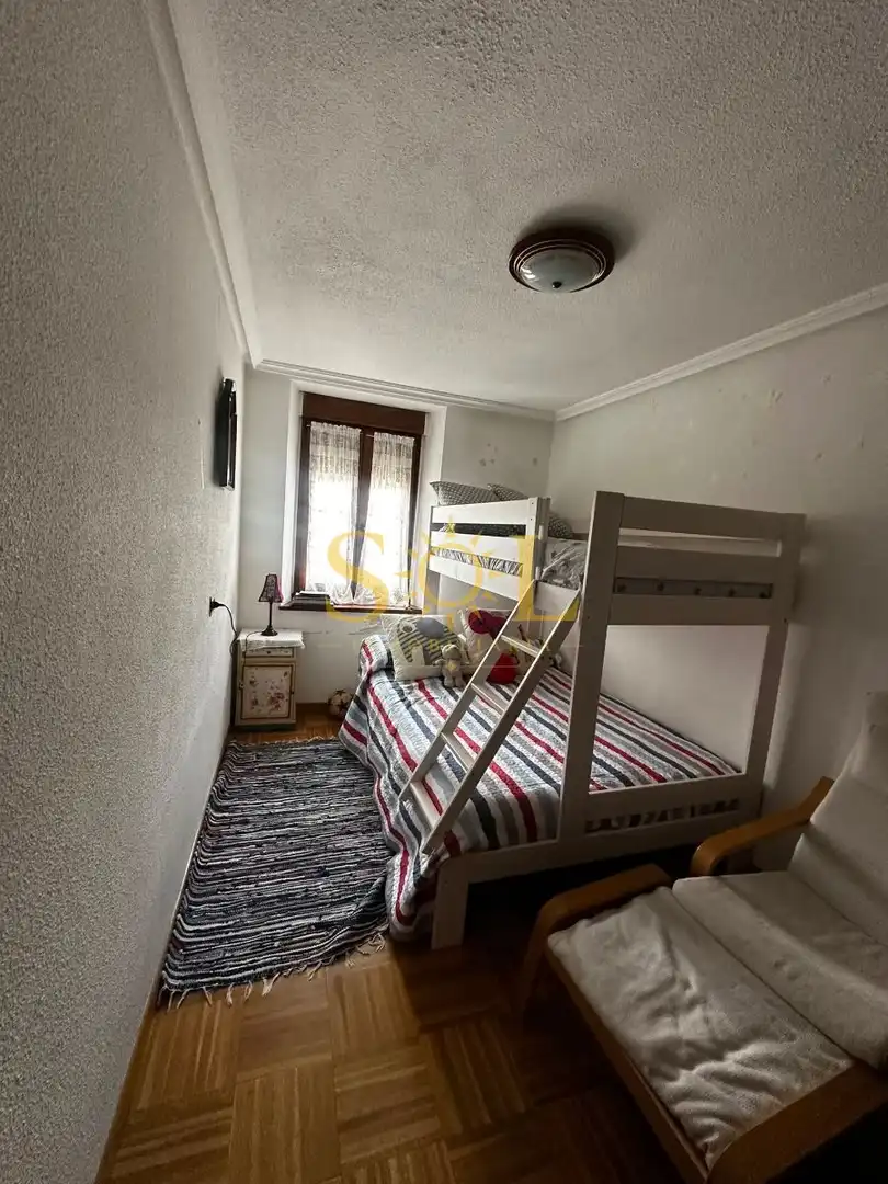 Habitación de Casa o chalet en venta en Cabrillanes con Calefacción y Jardín privado