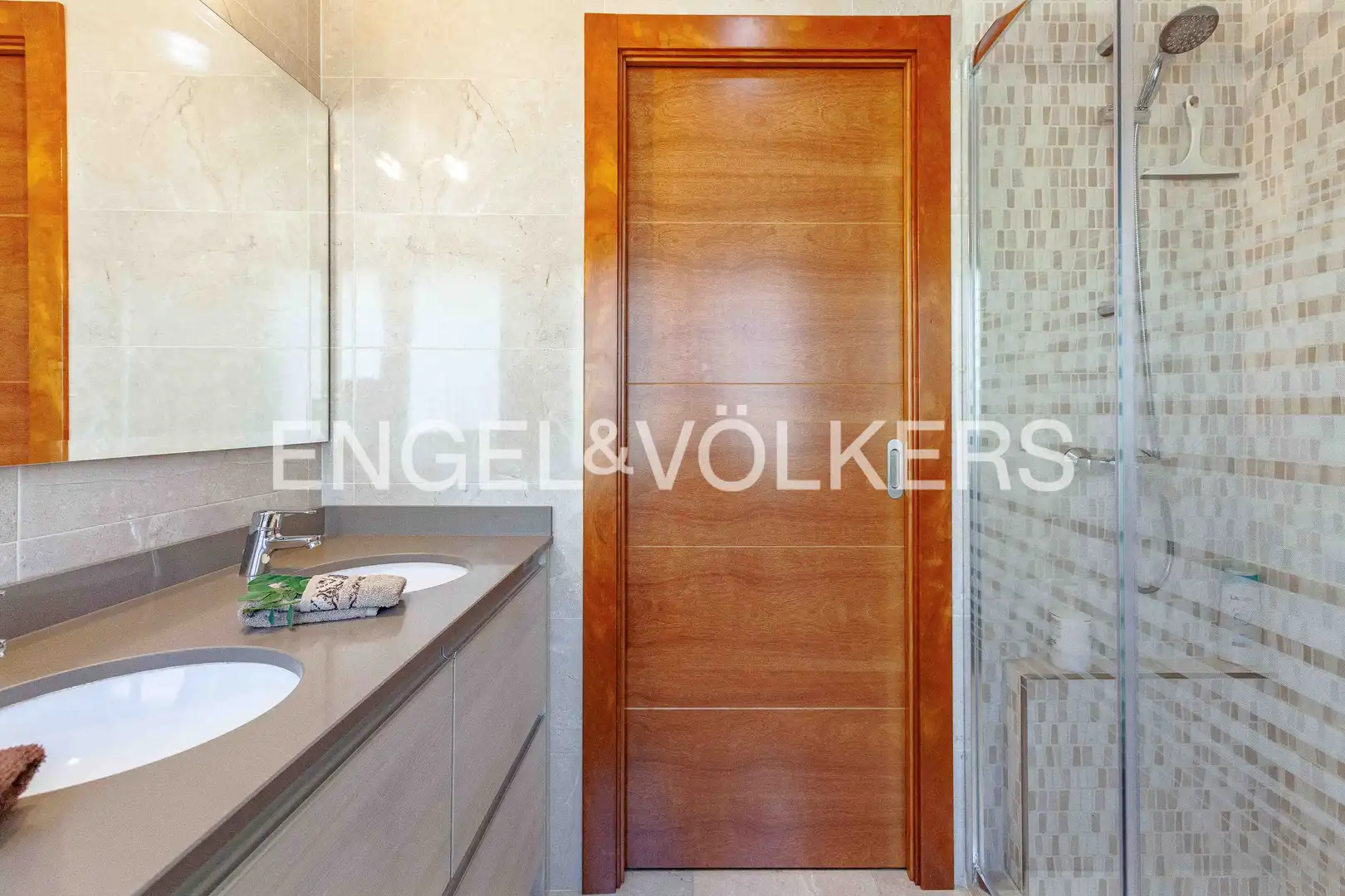 Baño de Casa o chalet de alquiler en Llinars del Vallès con Aire acondicionado, Calefacción y Jardín privado