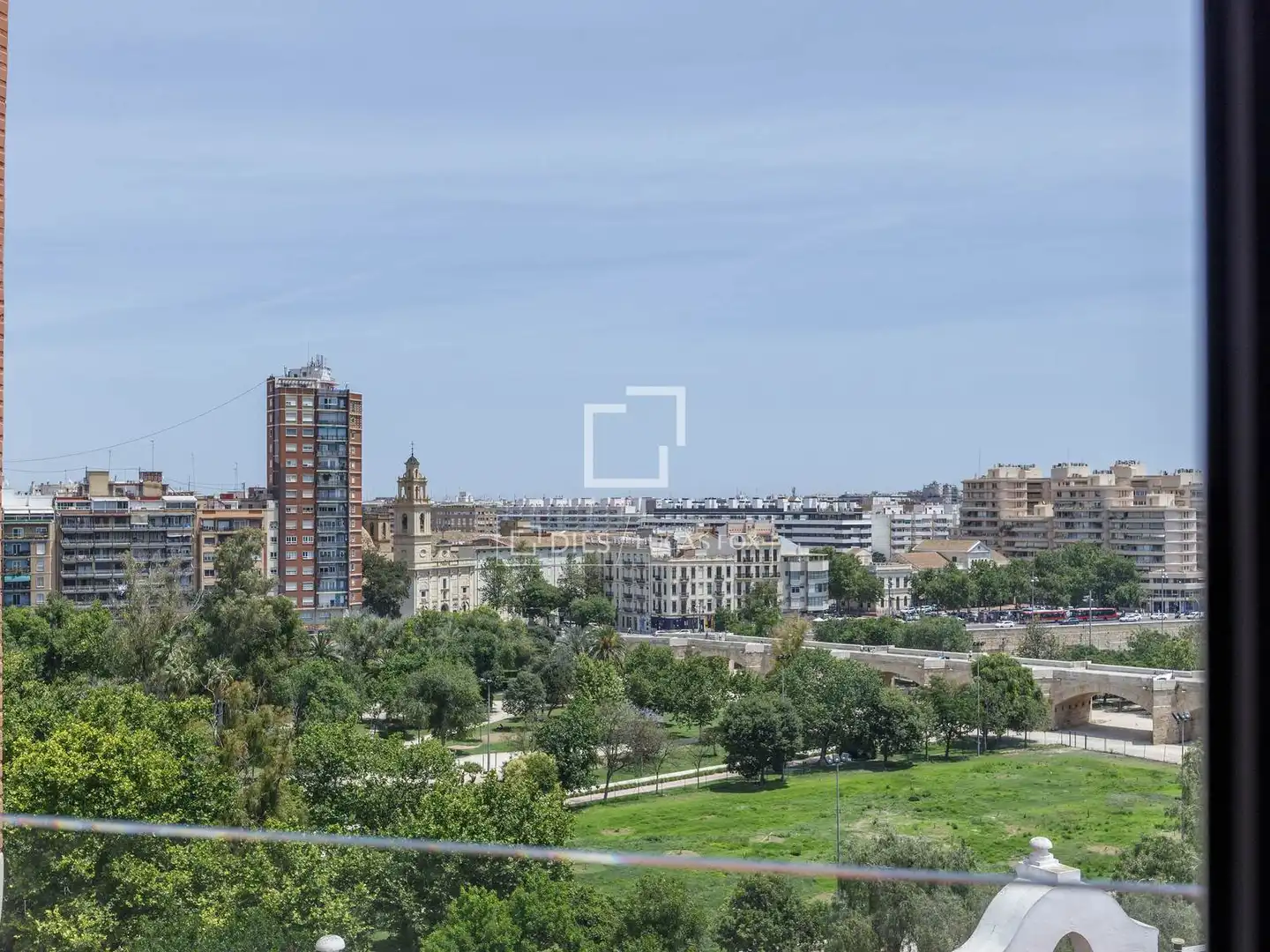 Exterior view of Attic for rent in Valencia  with Air Conditioner, Heating and Parquet flooring