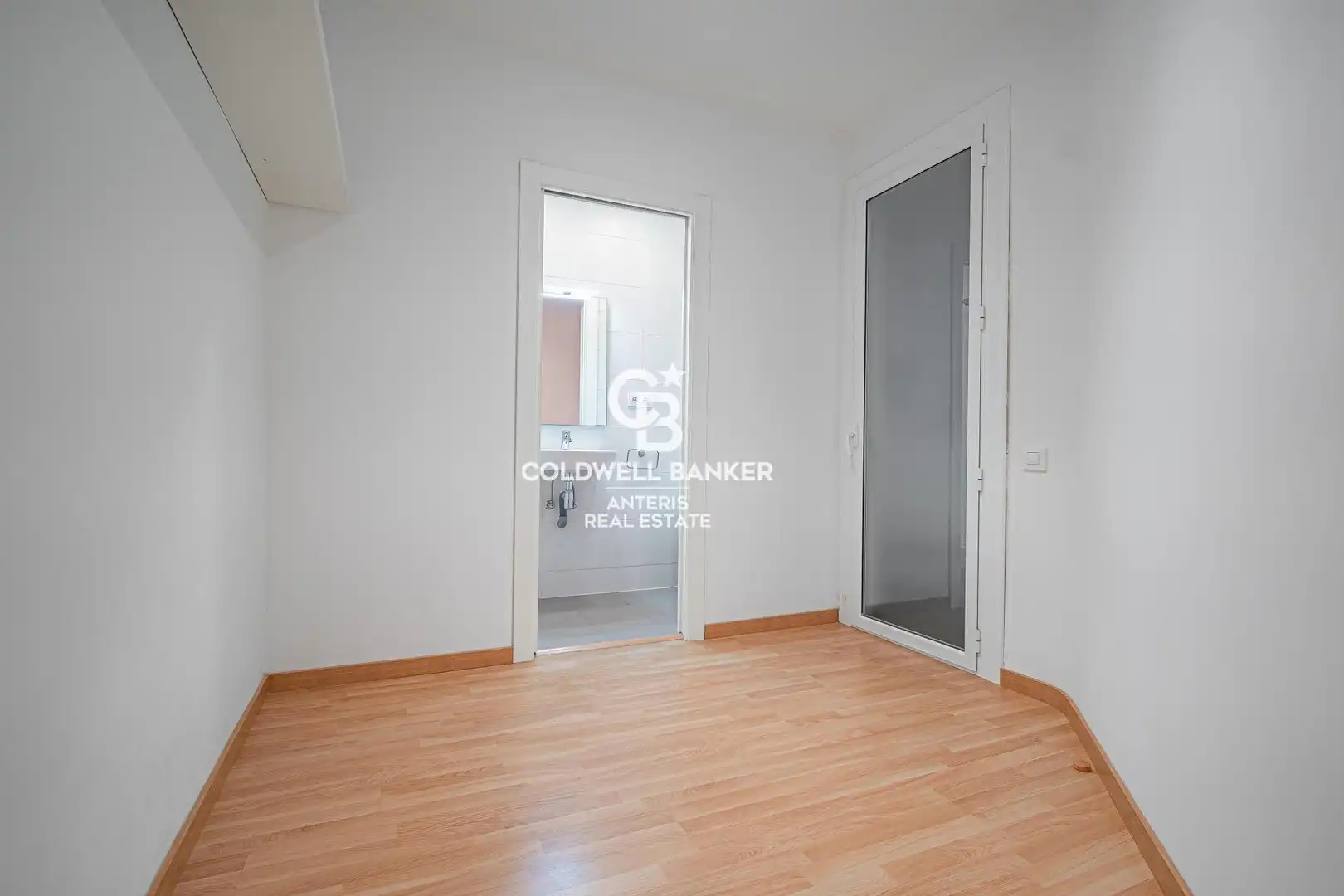 Vista exterior de Piso en venta en Barcelona con Aire acondicionado, Calefacción y Parquet