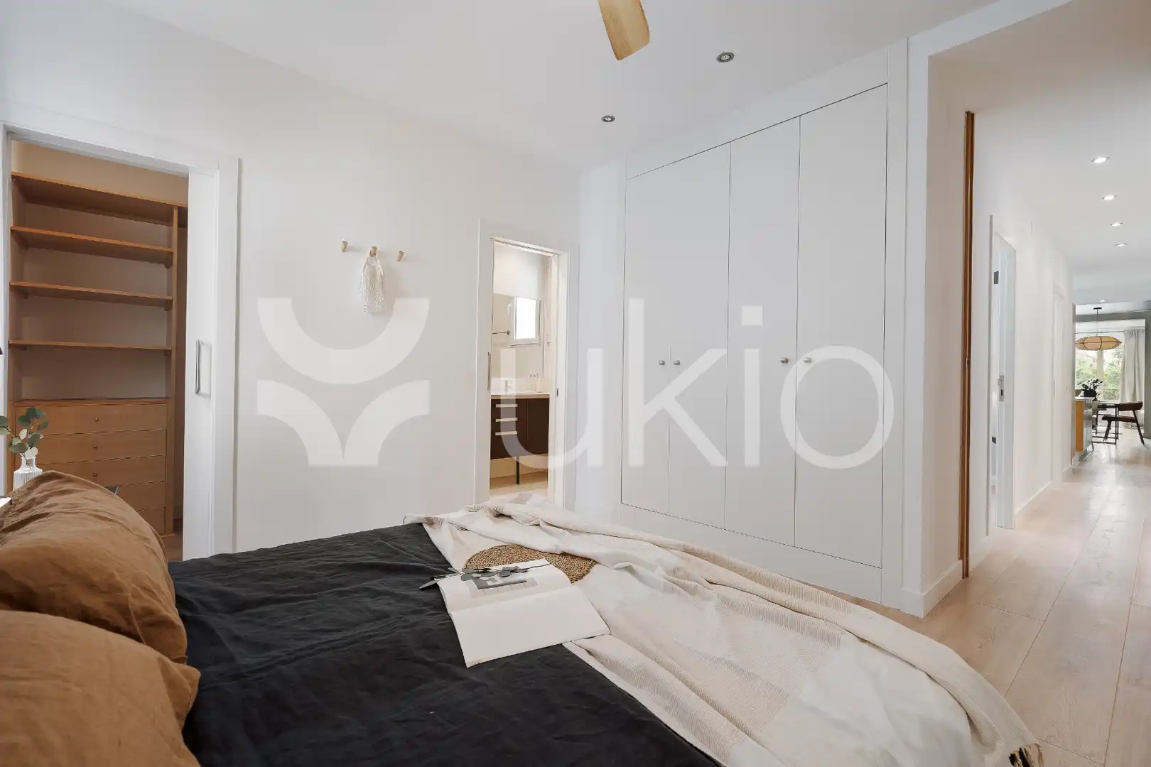 Habitación de Apartamento de alquiler en Madrid con Aire acondicionado, Calefacción y Amueblado