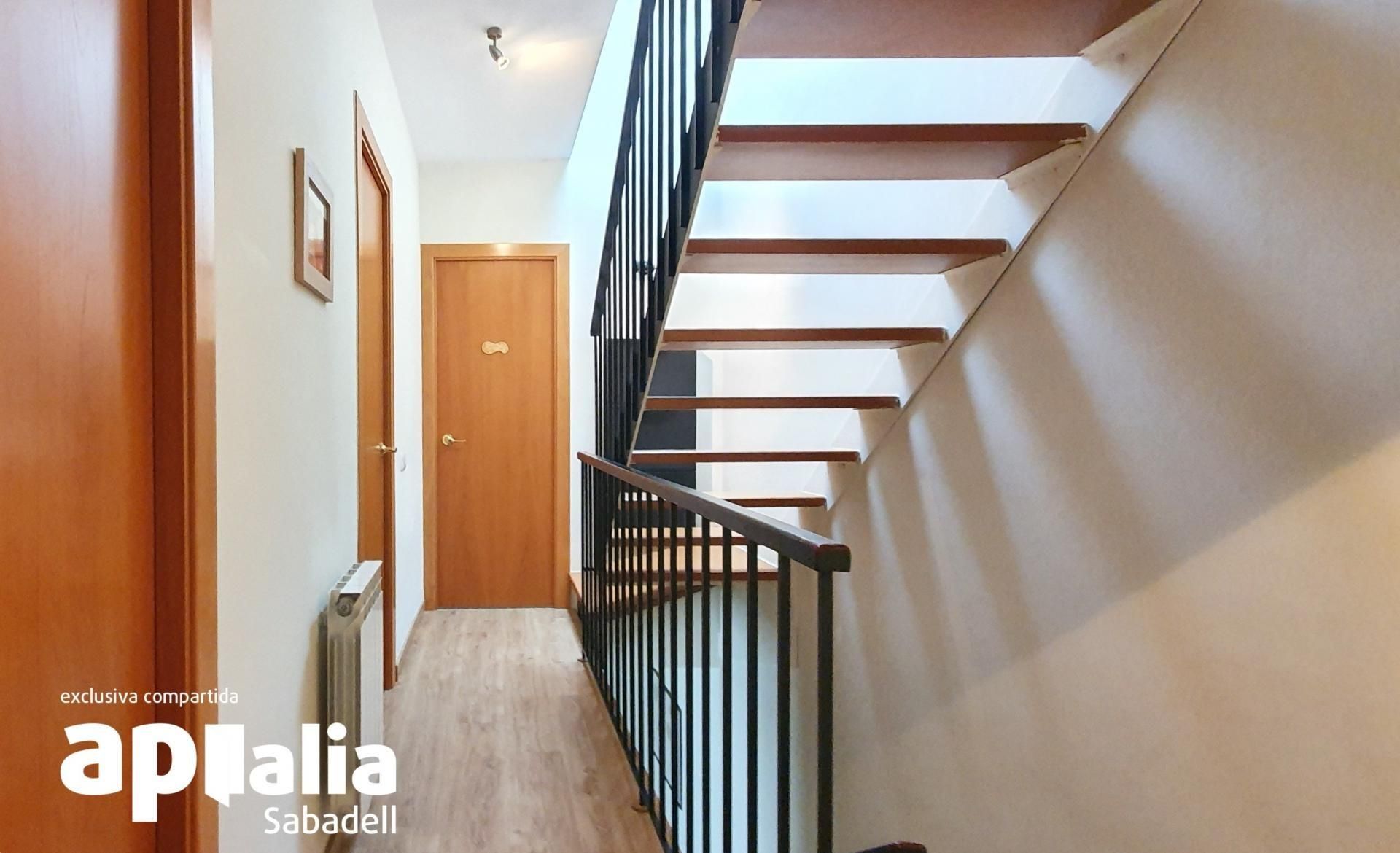 Single-family semi-detached for sale in Sabadell  with Parquet flooring and Terrace