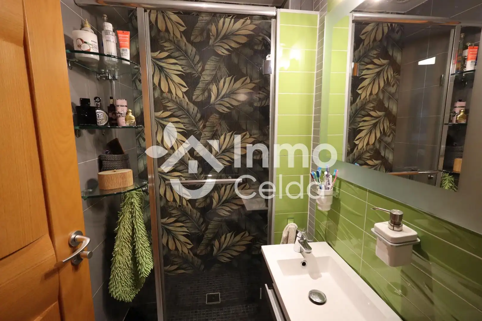 Baño de Casa adosada en venta en Chiva con Aire acondicionado, Calefacción y Jardín privado