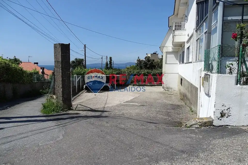 Vista exterior de Casa o chalet en venta en Vigo  con Jardín privado, Parquet y Terraza