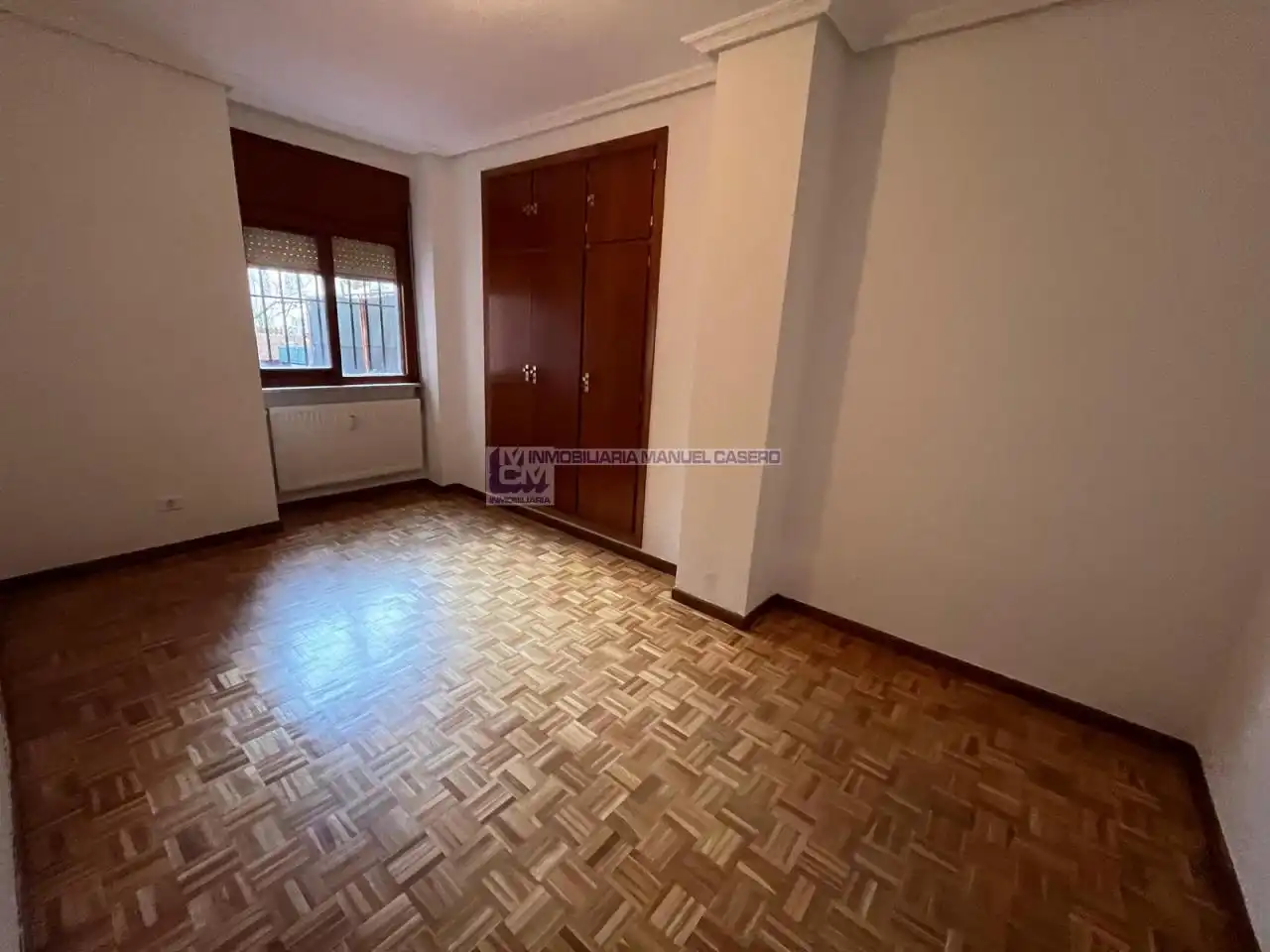 Bedroom of Flat for rent in Cáceres  with Air Conditioner, Heating and Parquet flooring