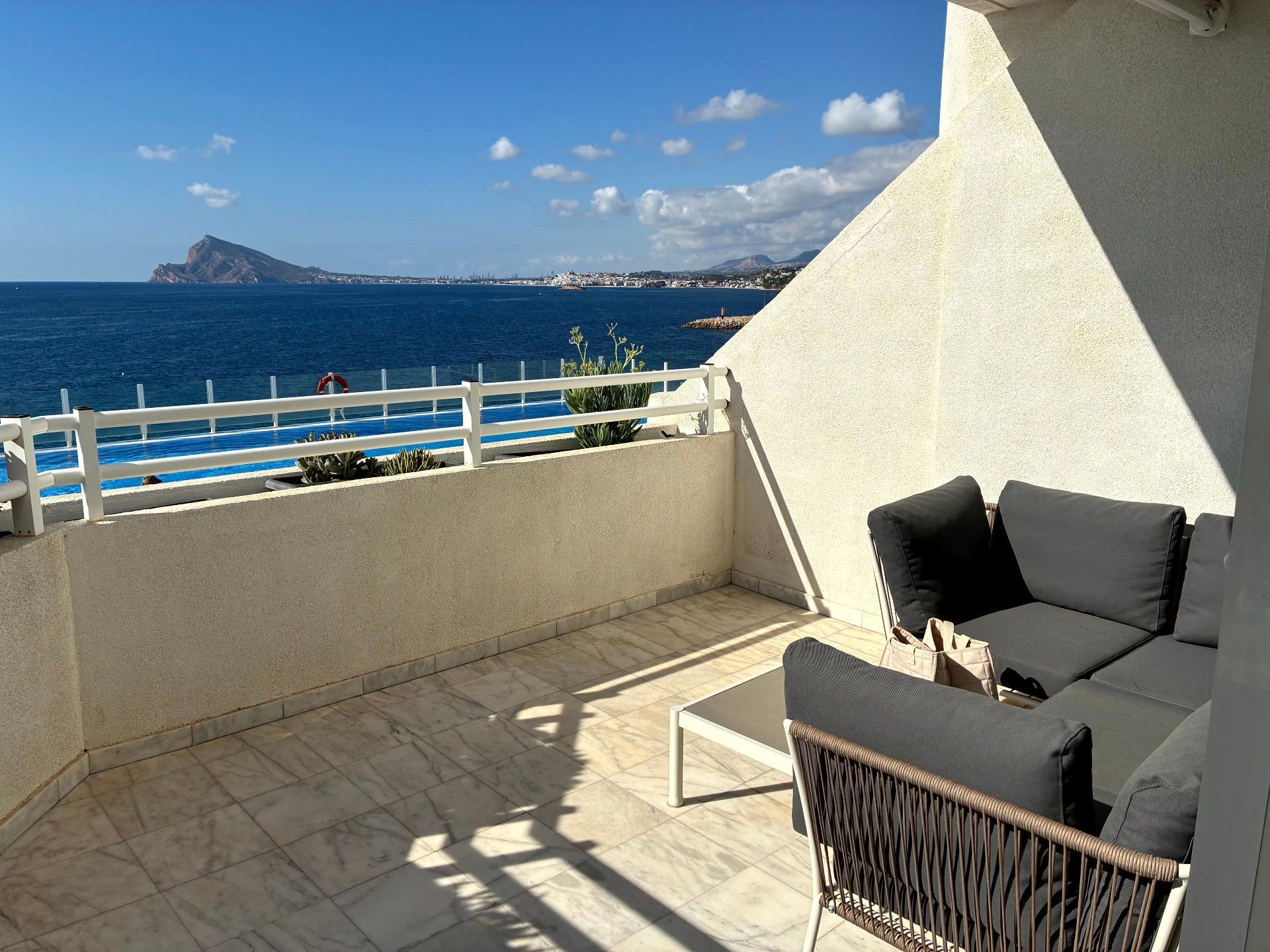 Terrassa de Apartament en venda en Altea amb Aire condicionat, Calefacció i Piscina comunitària