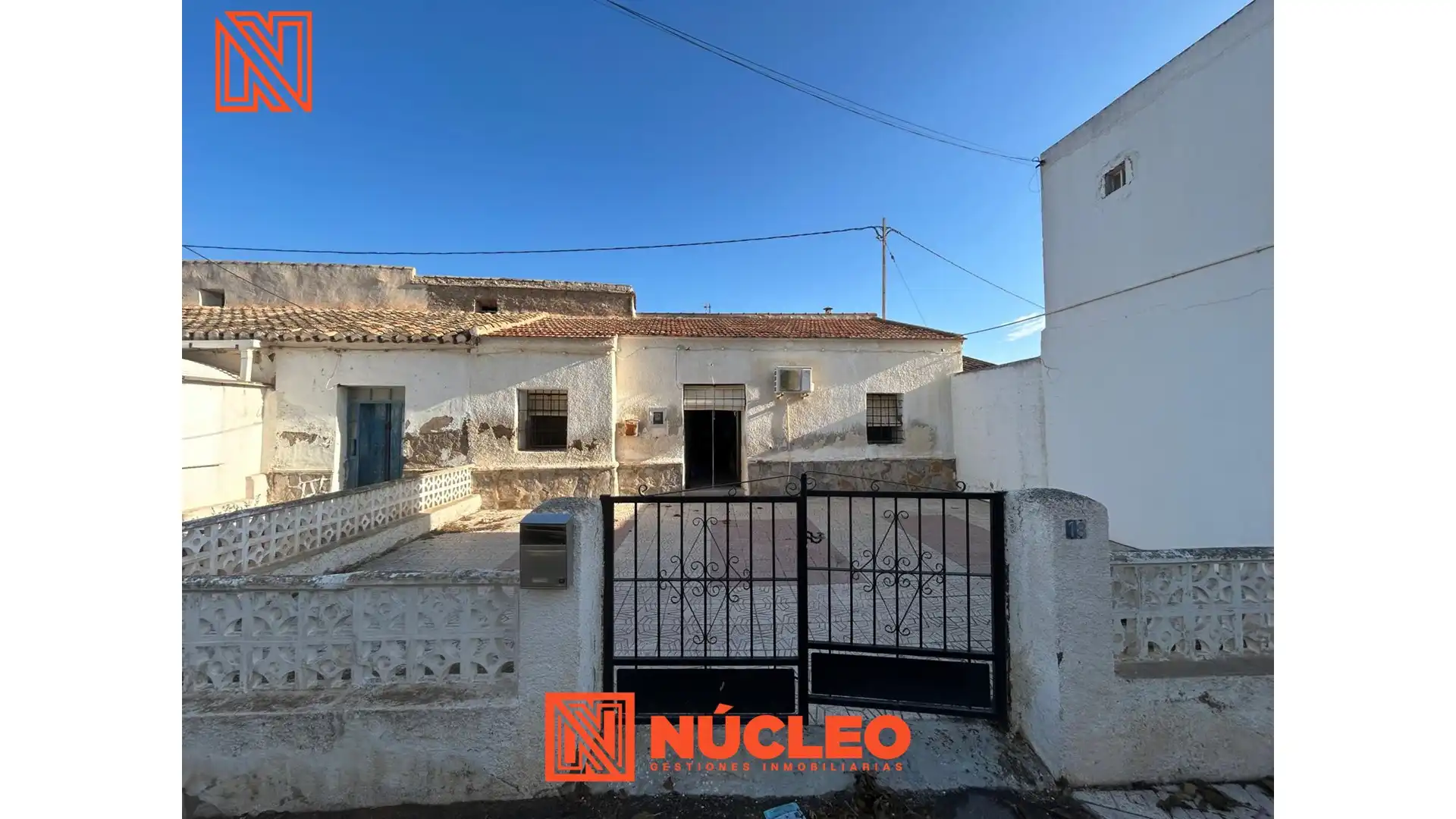 House for sale in Calle Fragata 18