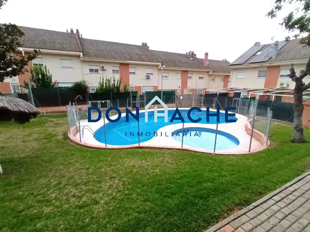 Adossat amb piscina en venda a Norte