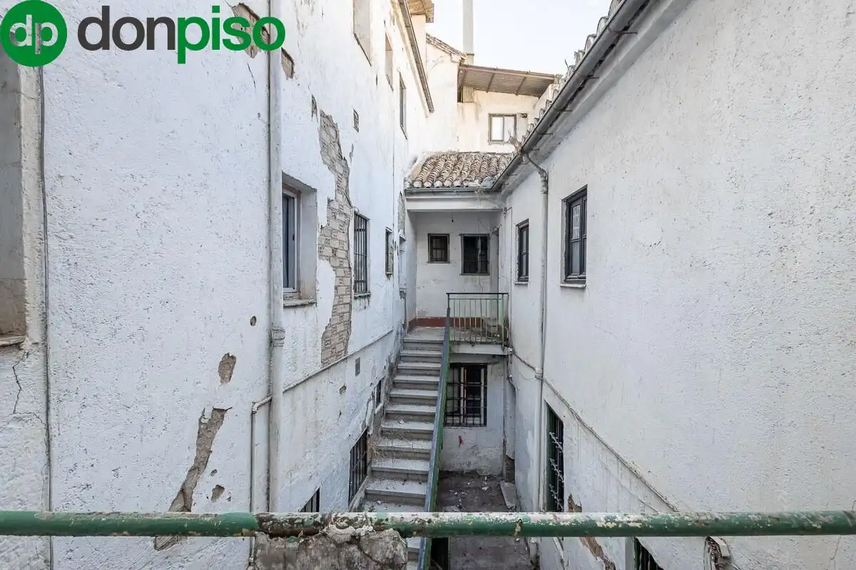 Exterior view of Houses for sale in Granada  with Terrace and Balcony