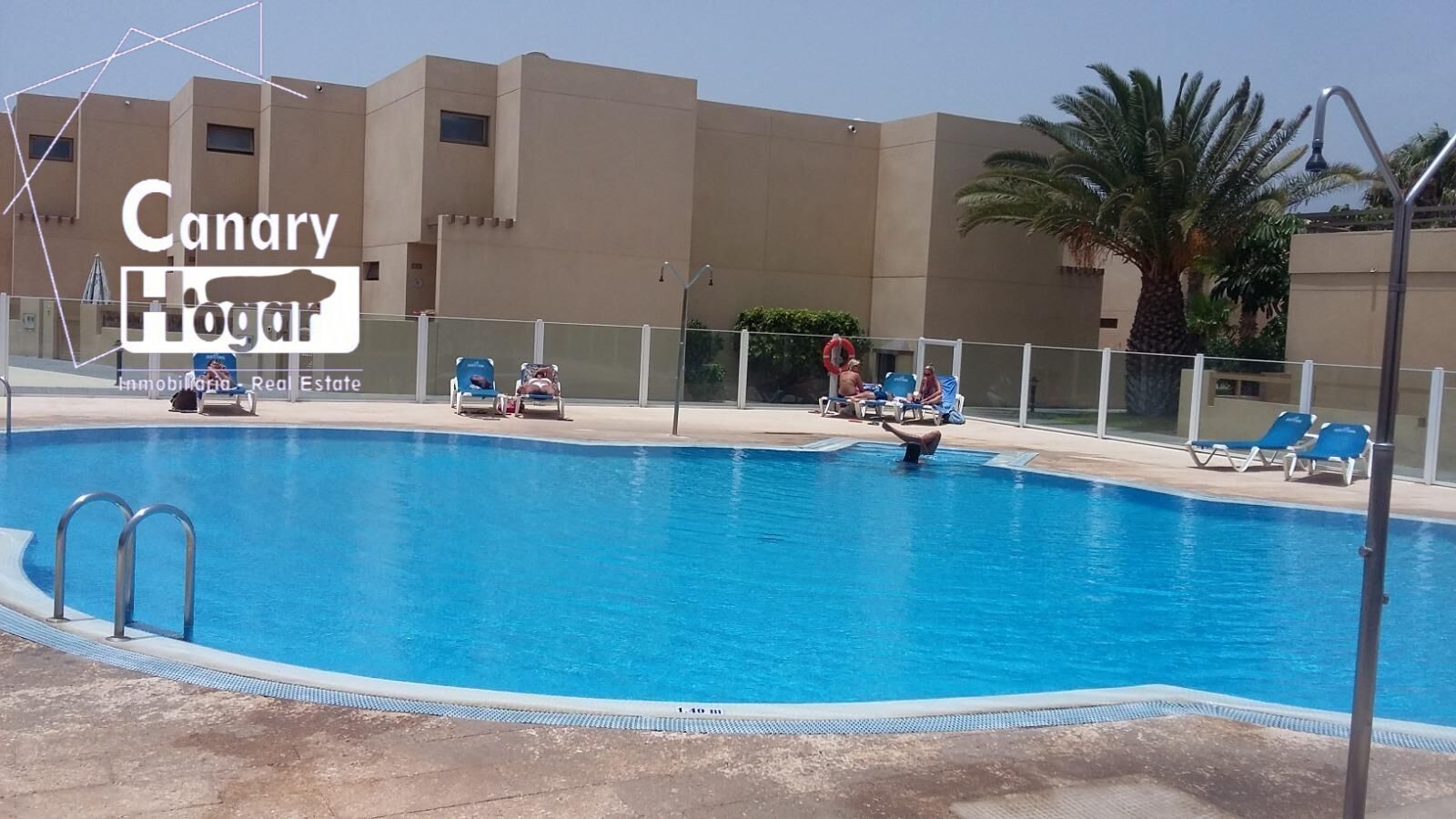 Piscina de Casa o xalet en venda en Granadilla de Abona amb Terrassa i Piscina comunitària