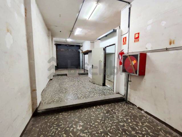 Local comercial en Venta en Carrer d'Eugeni d'Ors en Barri de les Corts
