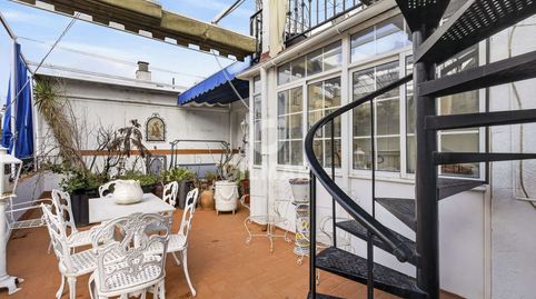 Se presenta esta oportunidad única en el corazón de Sevilla, junto a la Alfalfa. Este piso de 139 m, completamente exterior y situ