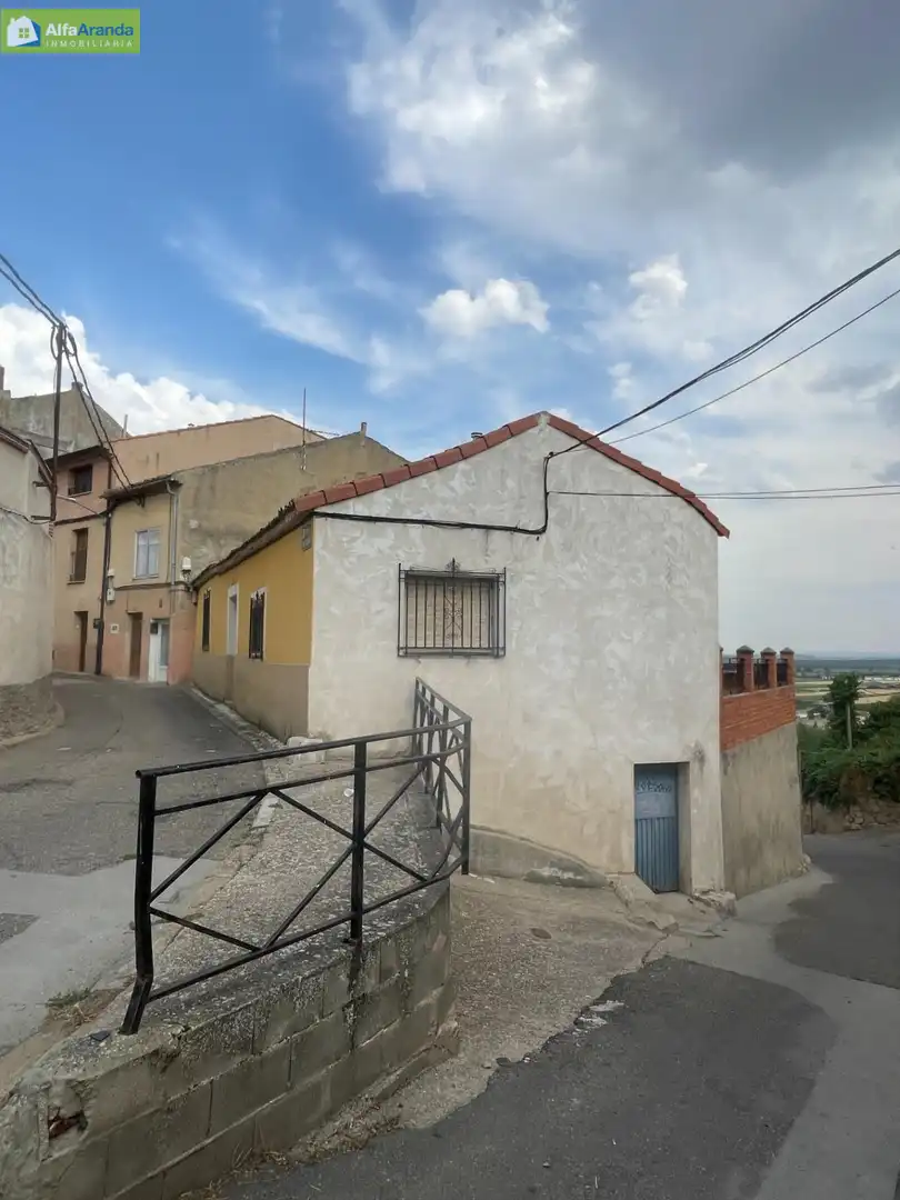 Exterior view of Houses for sale in Roa  with Heating, Storage room and Furnished