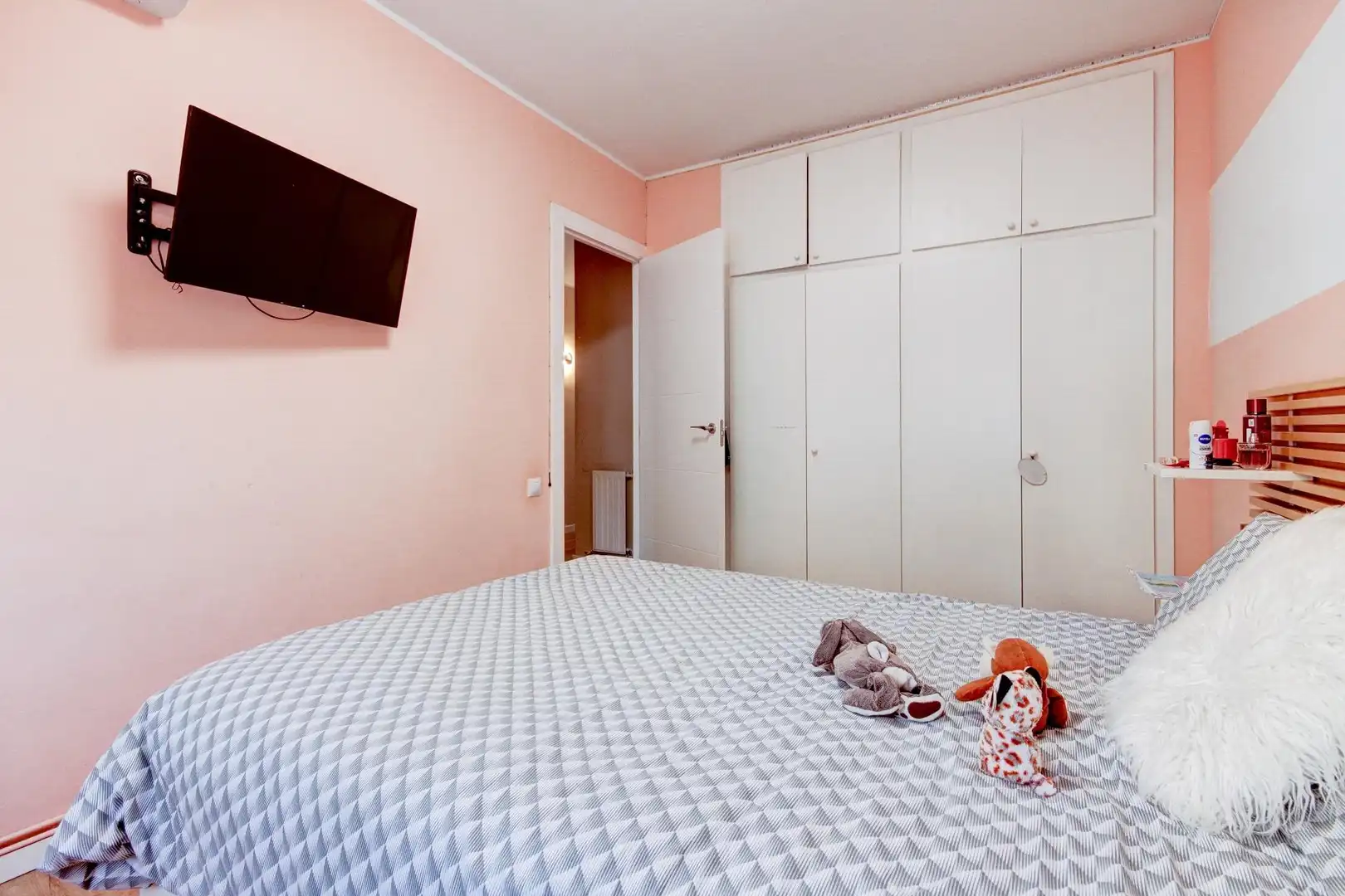 Habitación de Ático en venta en Cerdanyola del Vallès con Aire acondicionado, Calefacción y Jardín privado