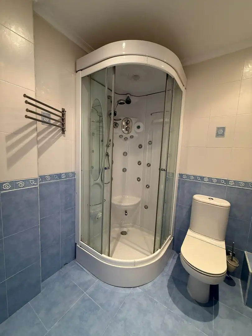 Baño de Piso en venta en Burgos con Calefacción y Terraza