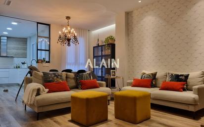 Living room of Flat for sale in  Valencia Capital  with Air Conditioner, Heating and Terrace