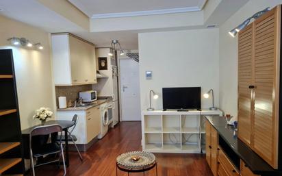 Cuina de Estudi en venda en  Madrid Capital amb Aire condicionat i Terrassa