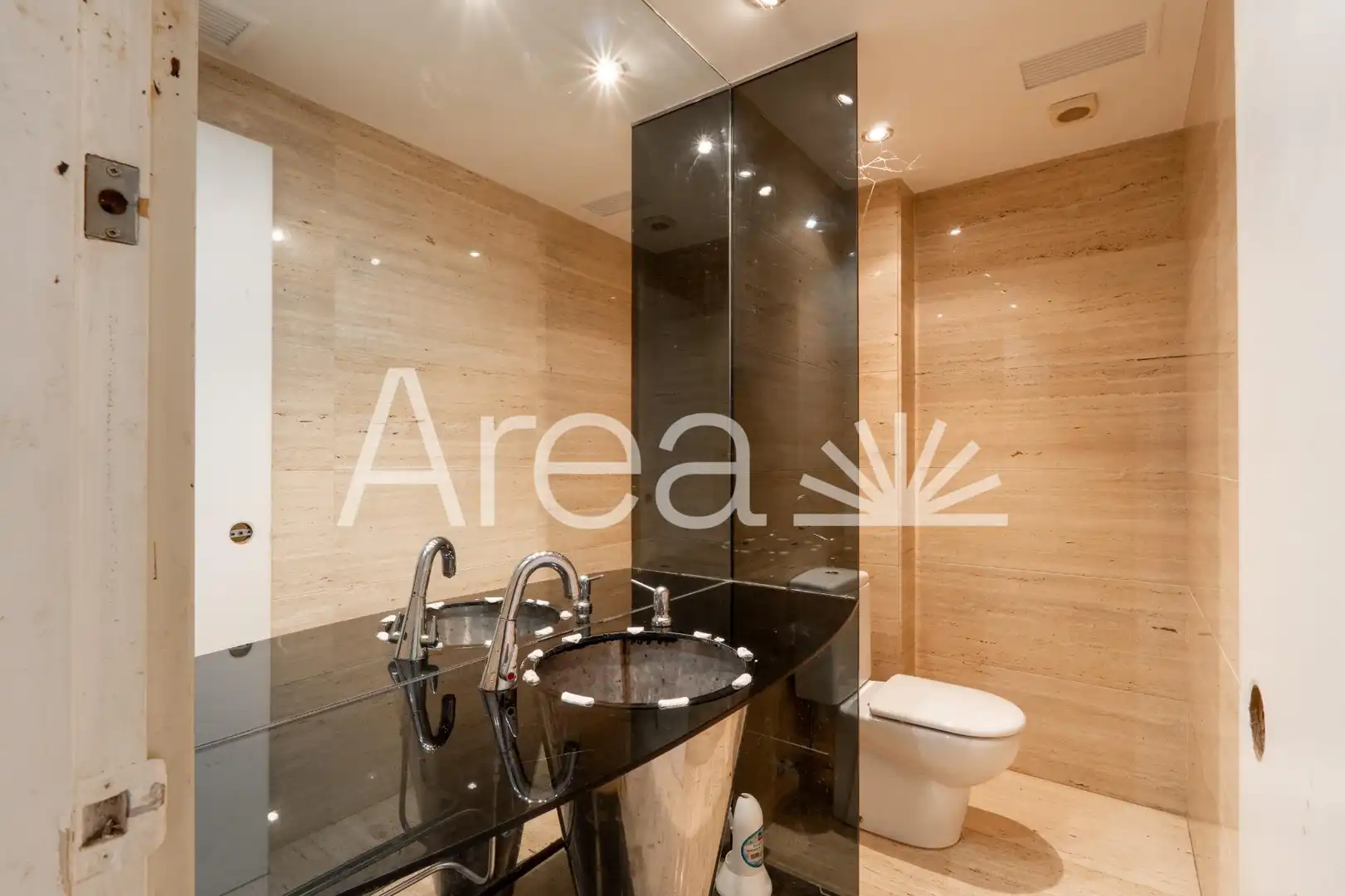 Bathroom of Houses for sale in Rocaferrera