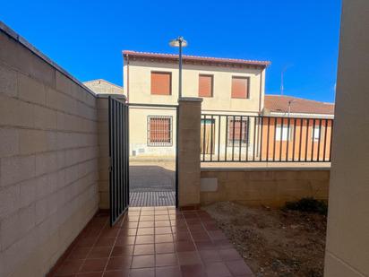Exterior view of Single-family semi-detached for sale in Toro  with Heating, Private garden and Terrace