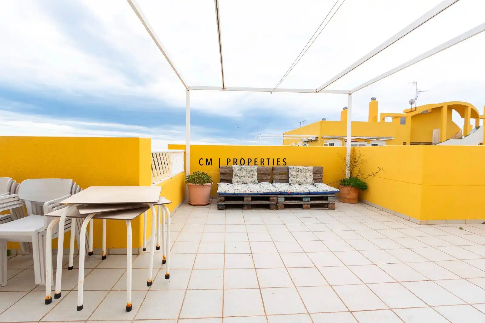 Attic for rent in Salines, de Les, Corinto - Almarda