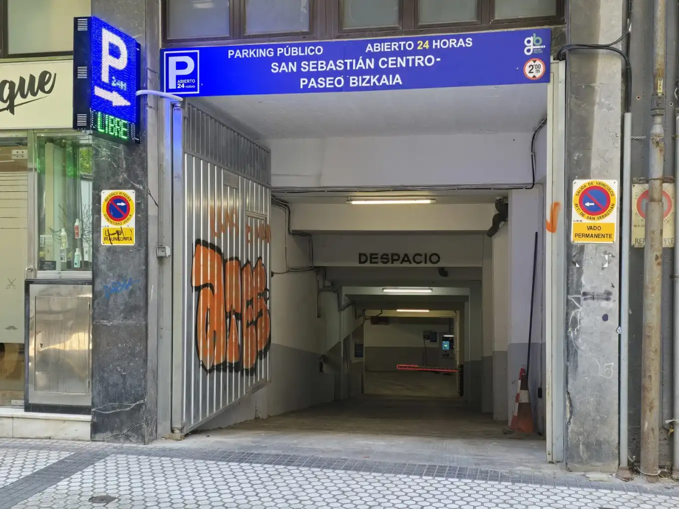 Parking de Garaje de alquiler en Donostia - San Sebastián  con Alarma