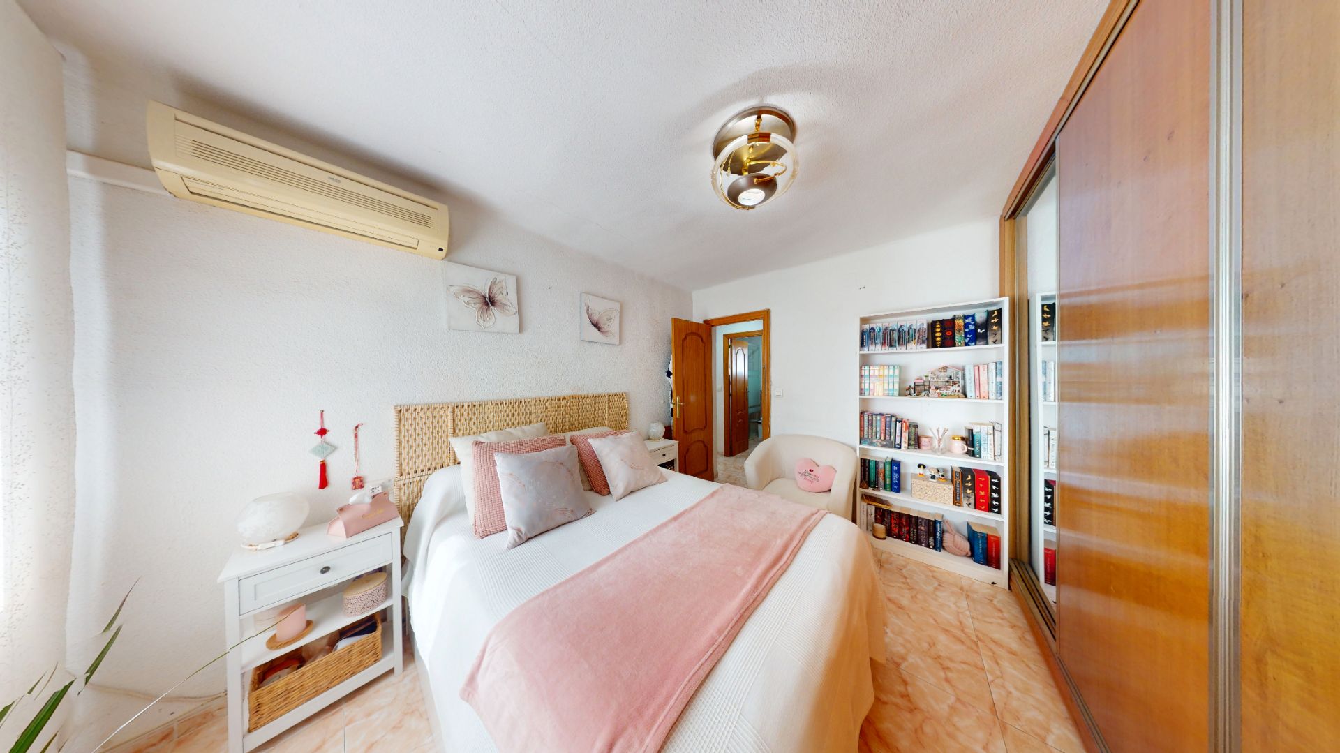 Dormitori de Pis en venda en Alicante / Alacant amb Aire condicionat, Moblat i Balcó