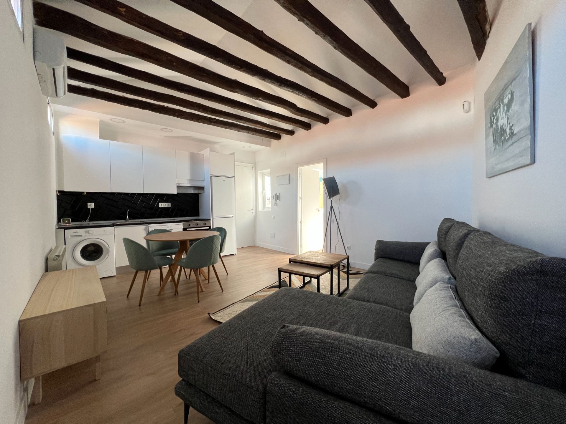 Flat for sale in Calle de la Fe, Embajadores - Lavapiés, Centro,  Madrid Capital