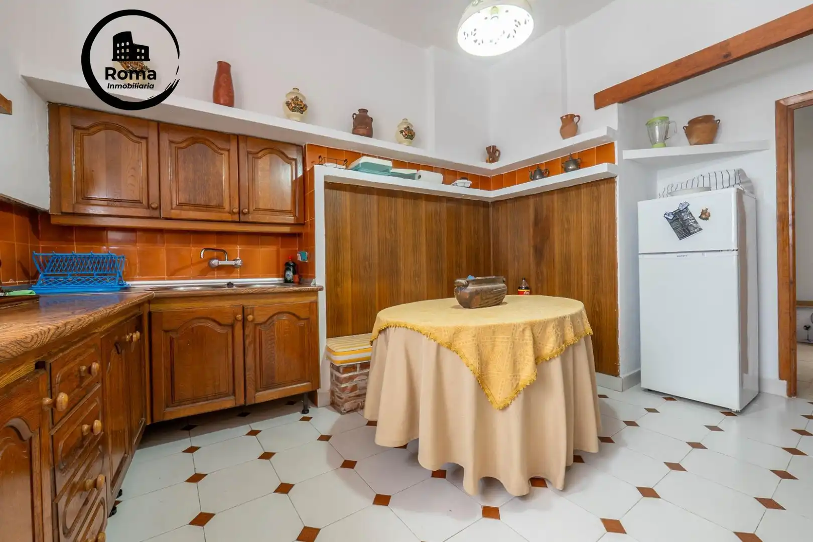 Kitchen of Houses for sale in Almuñécar
