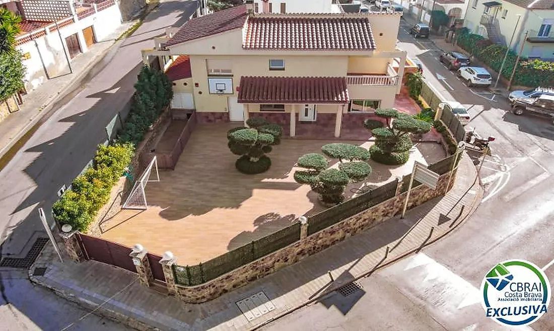 Exterior view of House or chalet for sale in Roses  with Air Conditioner, Heating and Storage room