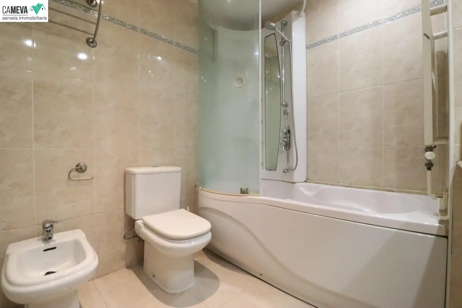 Bathroom of Flat for sale in Sabadell  with Air Conditioner, Heating and Storage room