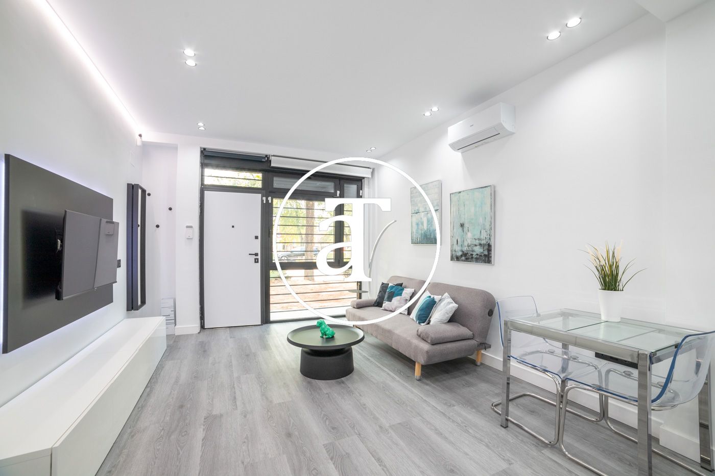 Study to rent in  Madrid Capital  with Air Conditioner, Heating and Furnished