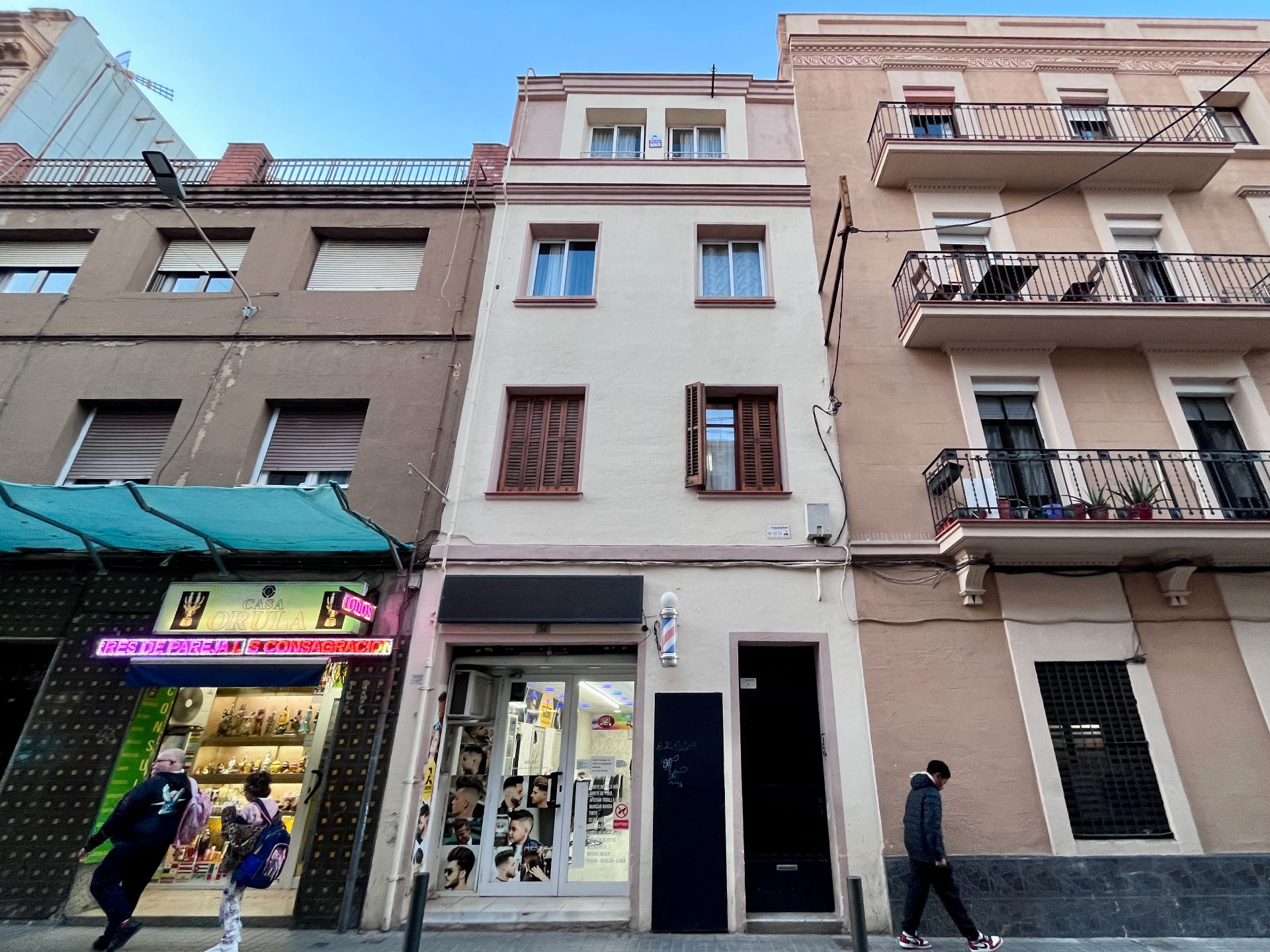 Exterior view of Building for sale in L'Hospitalet de Llobregat