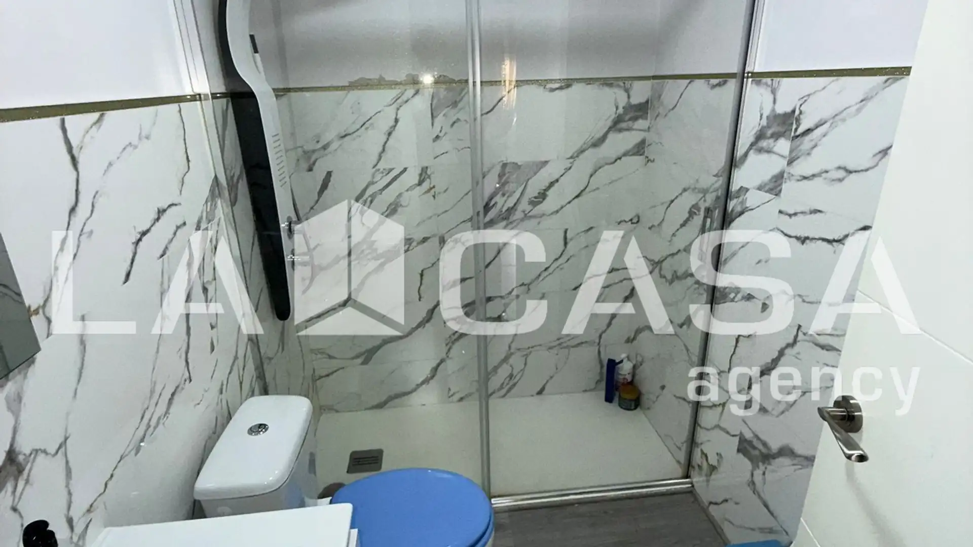 Bathroom of Flat for sale in Dos Hermanas  with Terrace, Storage room and Balcony