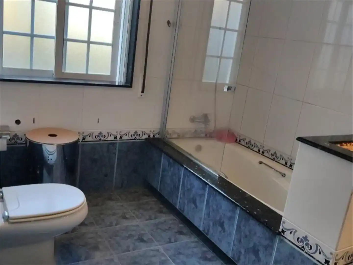 Bany de Casa o xalet en venda en Vilanova de Arousa amb Piscina i Balcó