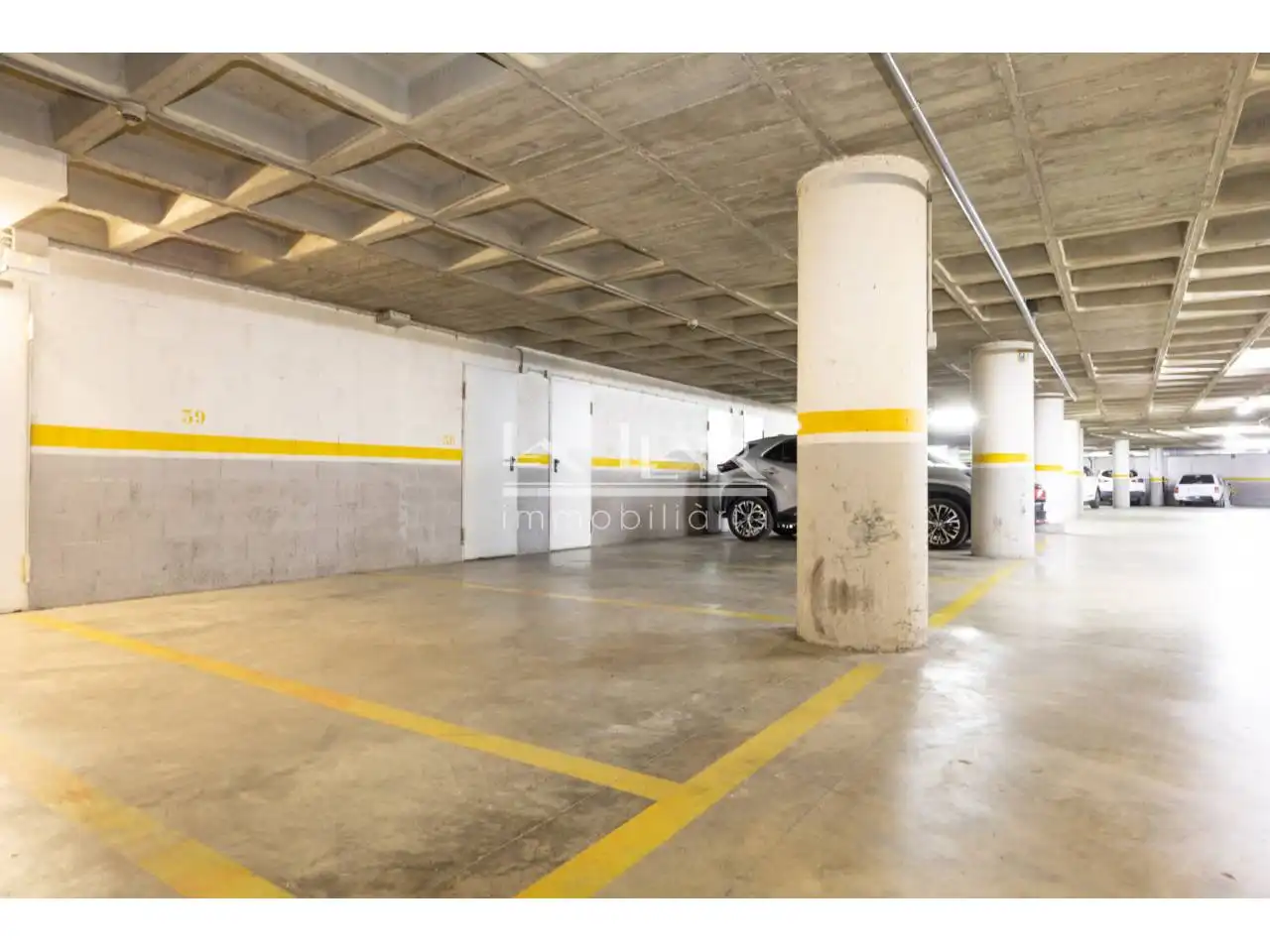 Parking de Ático en venta en Vic con Calefacción, Terraza y Trastero