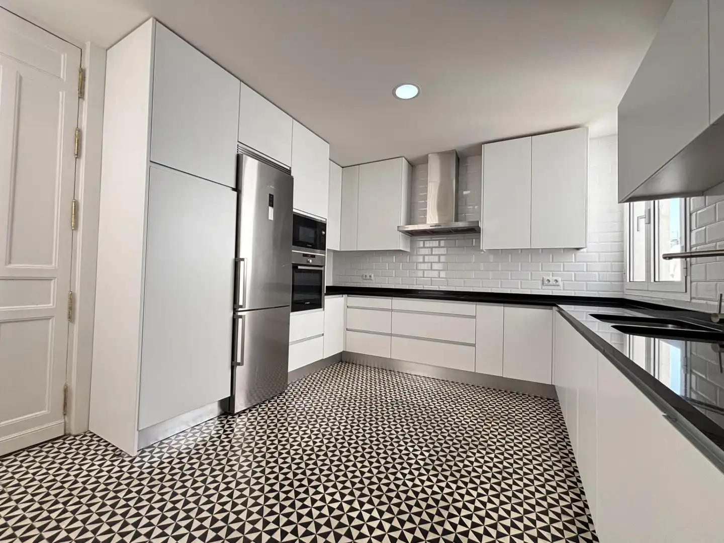 Flat with terrace to rent in Paseo del Prado, imagen 7