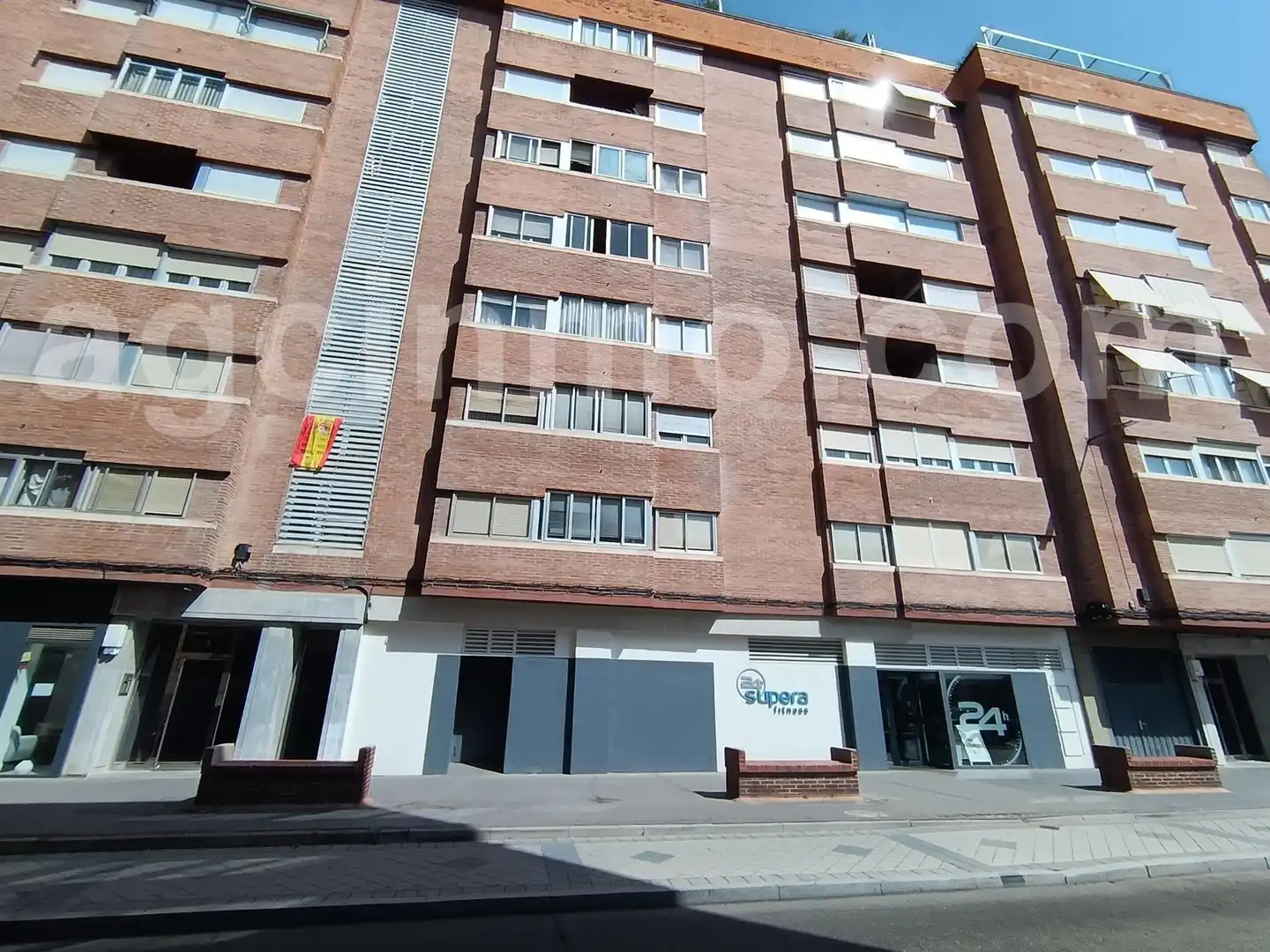 Piso con ascensor en venta en Calle SIMON ARANDA